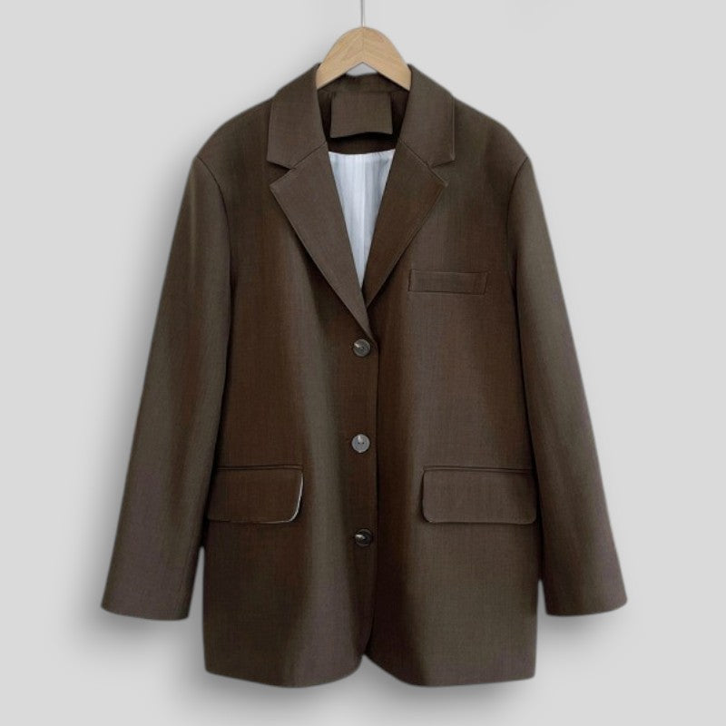 Damska marynarka oversize z kieszeniami z klapką – elegancki krój na każdą okazję